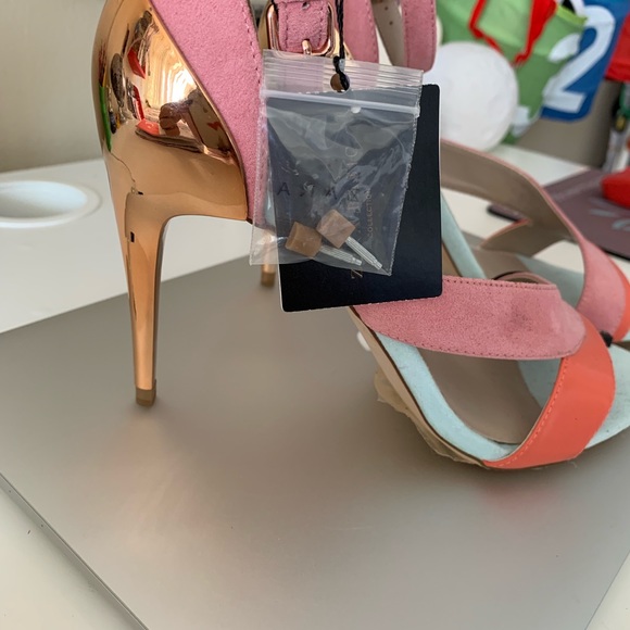Zara Pink Gold heels NEW MOVING OUT - Picture 3 of 5